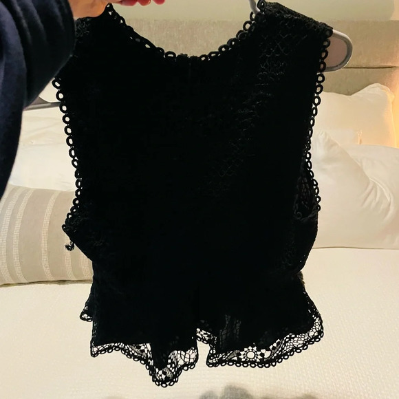 NWT Cupcakes and Cashmere lace top - Picture 3 of 5